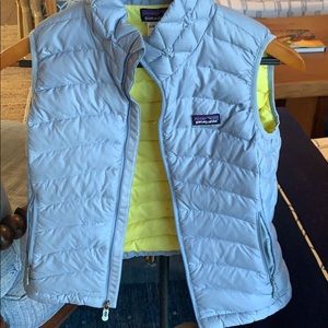 Women’s Patagonia zip up puffer vest